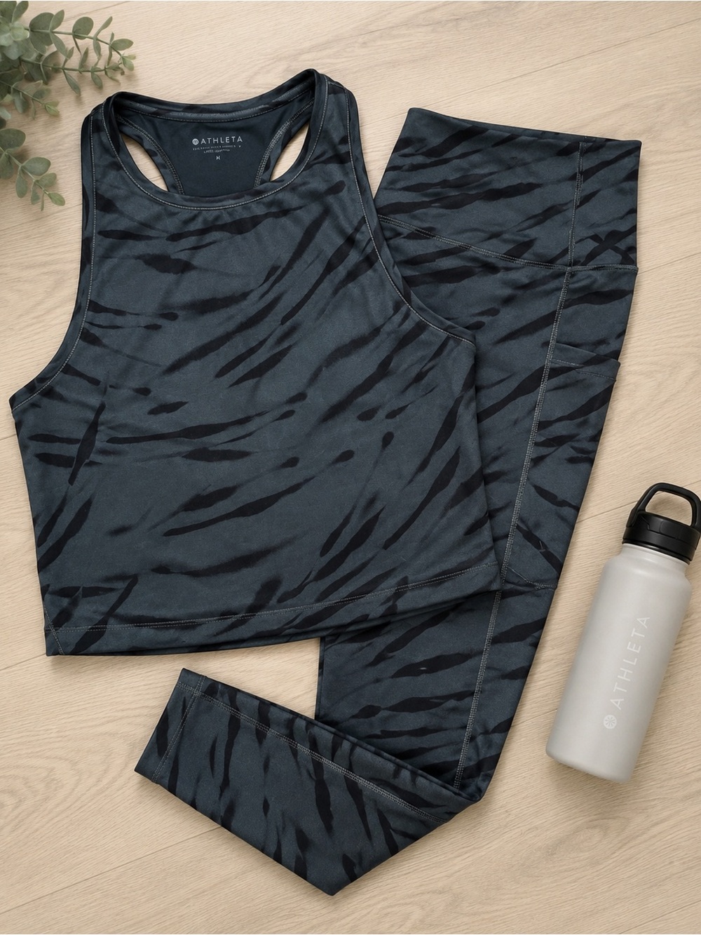 Athleta Salutation Stash Pocket 7/8 Legging & Shanti Crop Set Gray Zebra Print M
